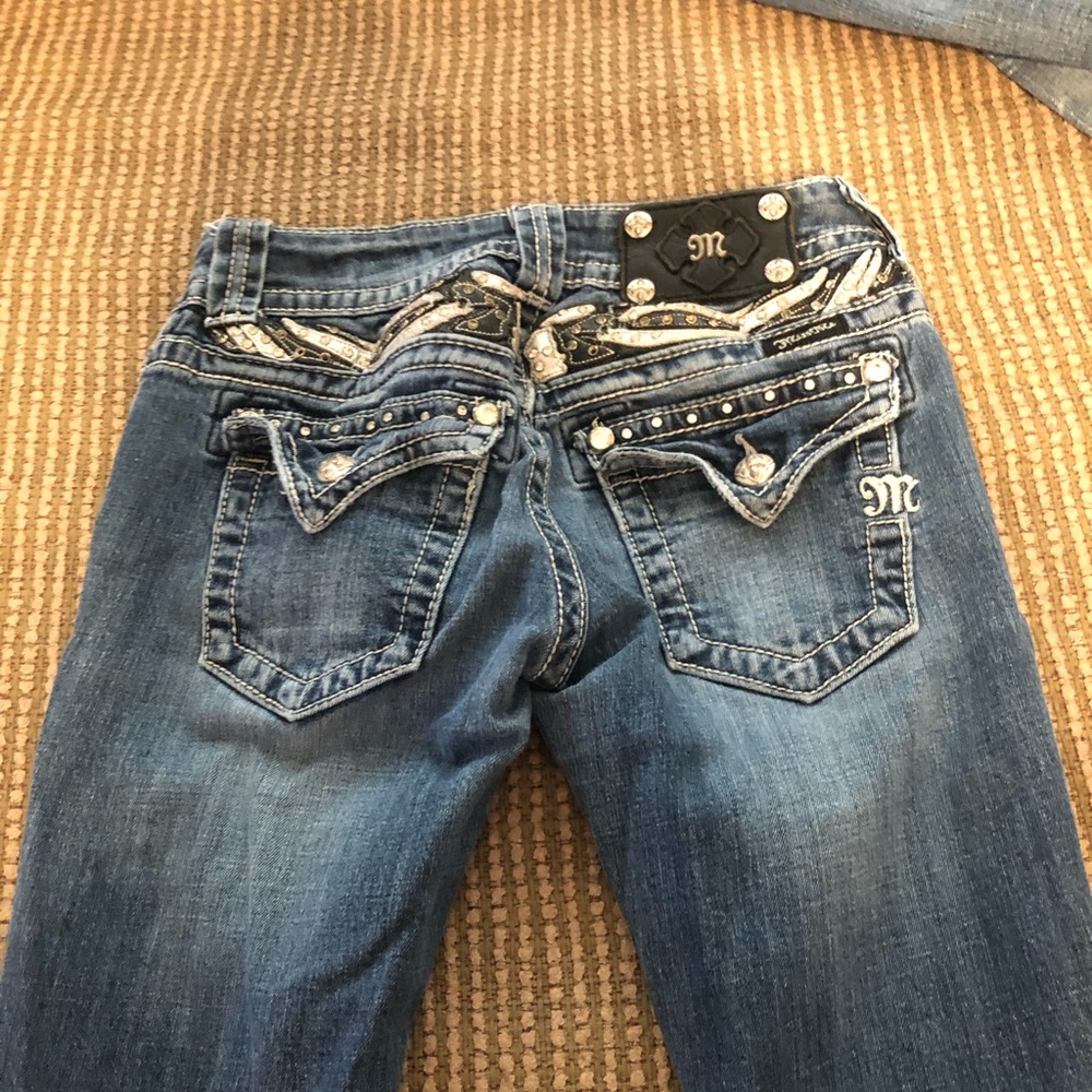 Jeans - Picture 2 of 3